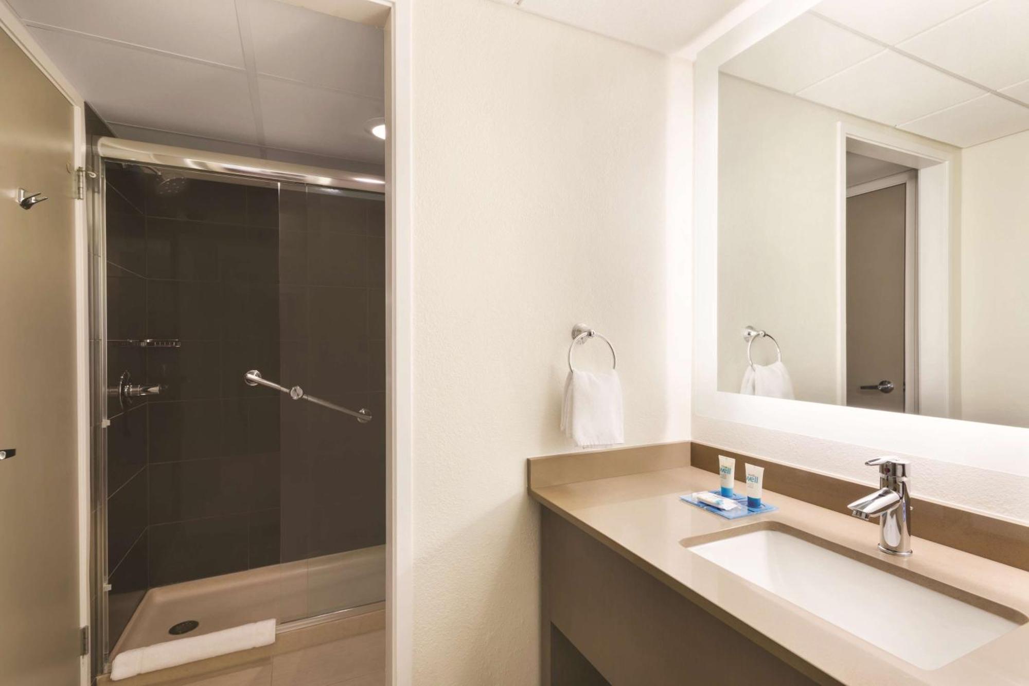 Clt Sky Suites Шарлотт Экстерьер фото